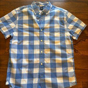 GAP Men’s Short Sleeve Button-Up Shirt – Size Medium – Baby Blue Plaid – Casual